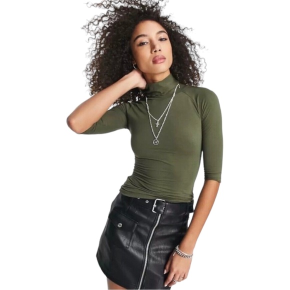 NWT Intimately Free People Women's quarter sleeve turtleneck in moss, Sz M - Picture 1 of 16